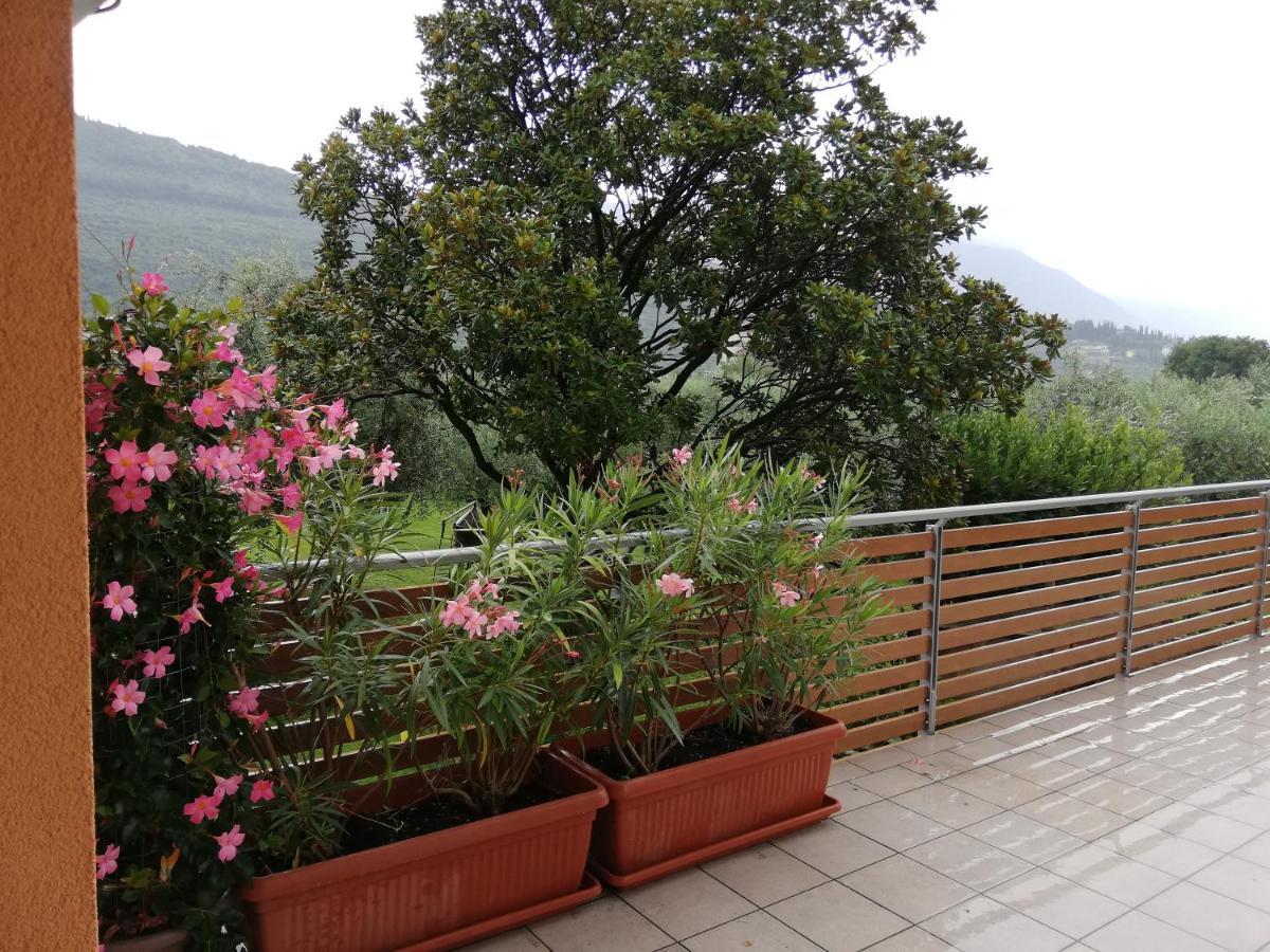 Appartamento La Terrazza Riva del Garda Bagian luar foto