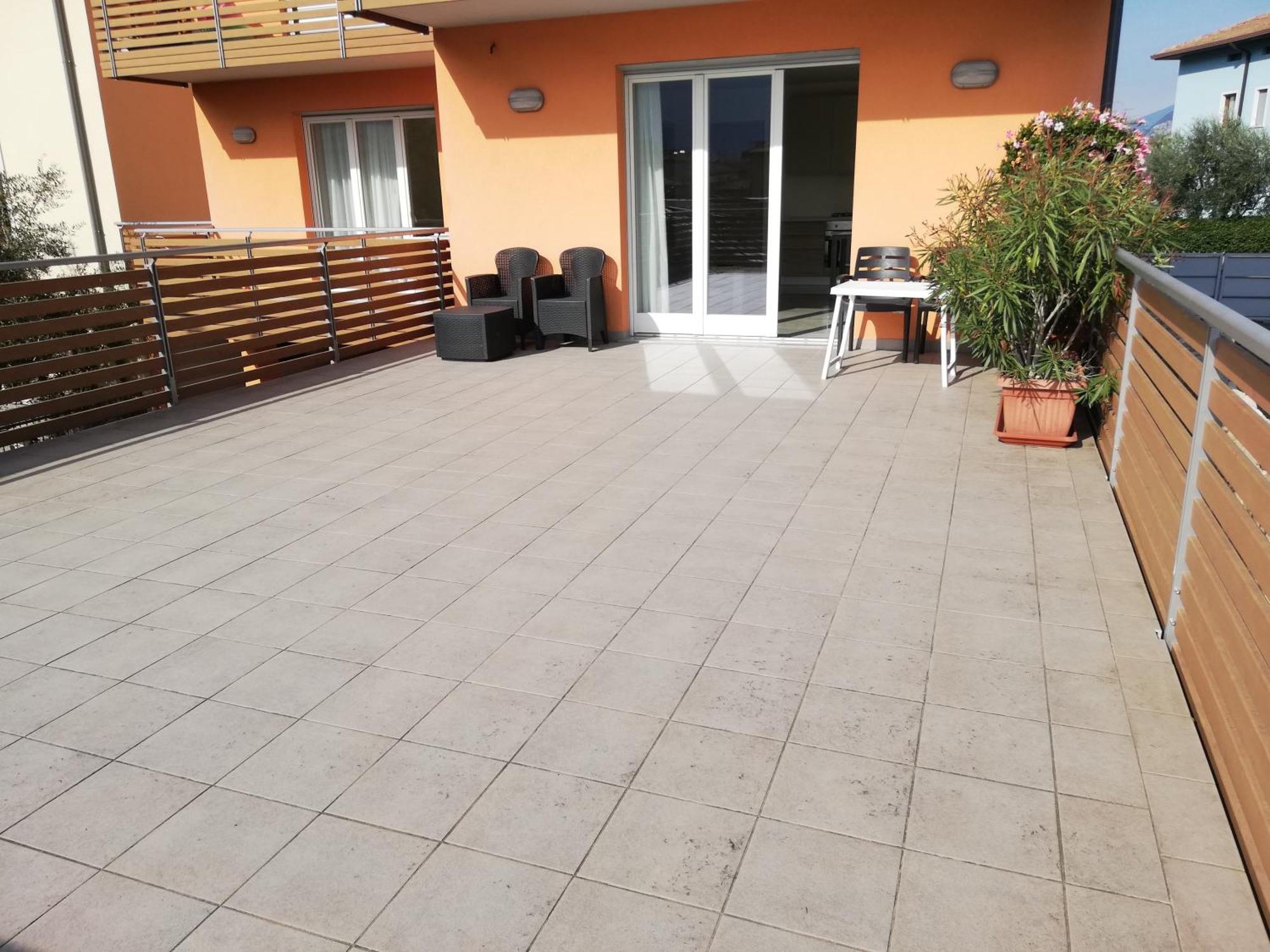 Appartamento La Terrazza Riva del Garda Bagian luar foto