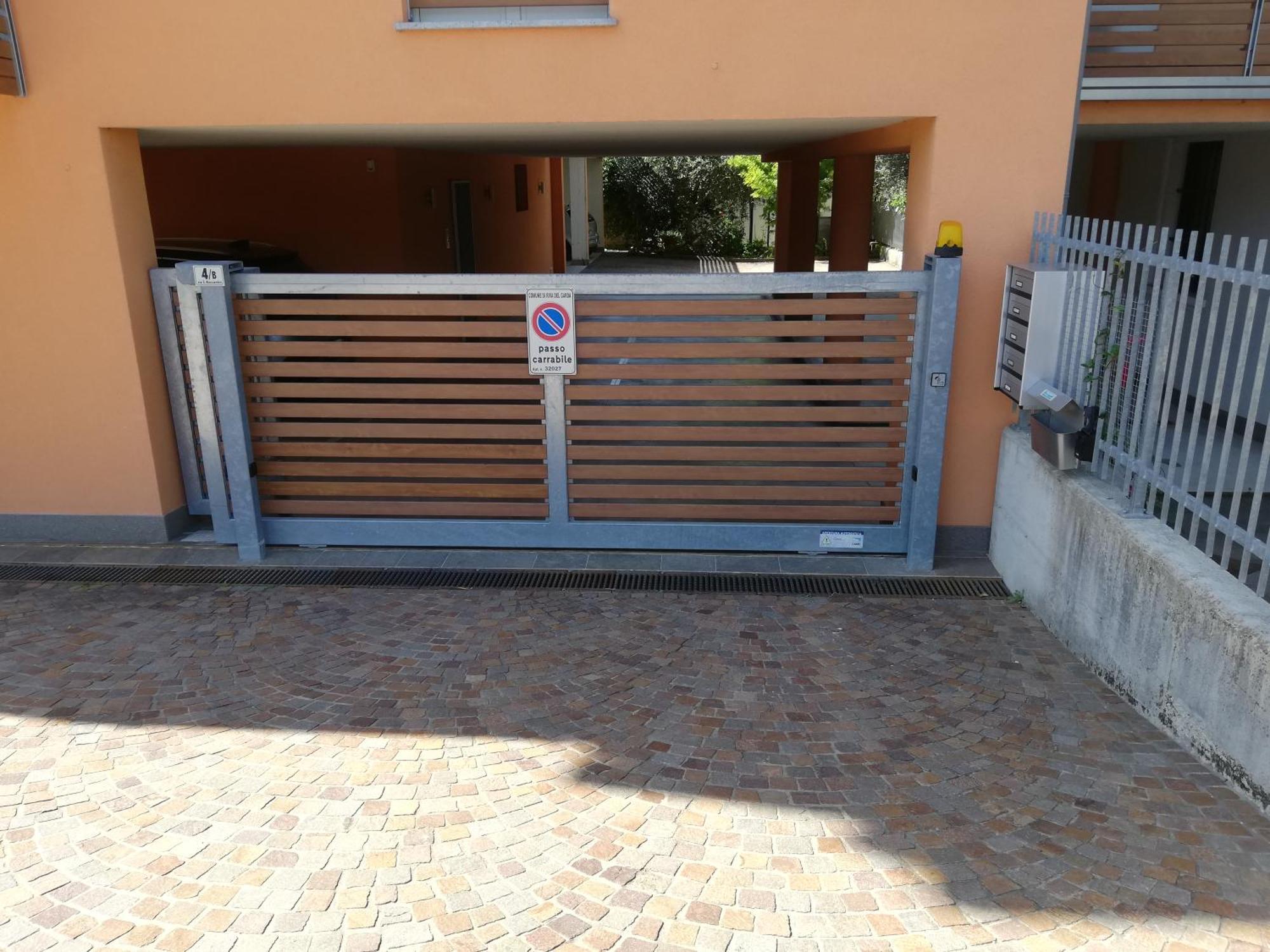 Appartamento La Terrazza Riva del Garda Bagian luar foto
